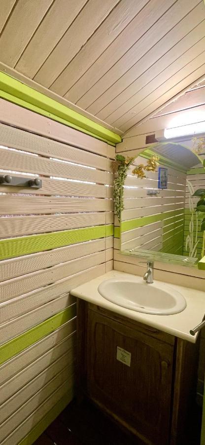 Location Gite Bungalow A 70M De La Plage Bouillante Exterior foto